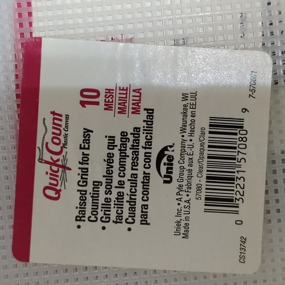 Quick Count 8 sheets clear plastic canvas  Mesh #10 size 11" X14 - Picture 2 of 5